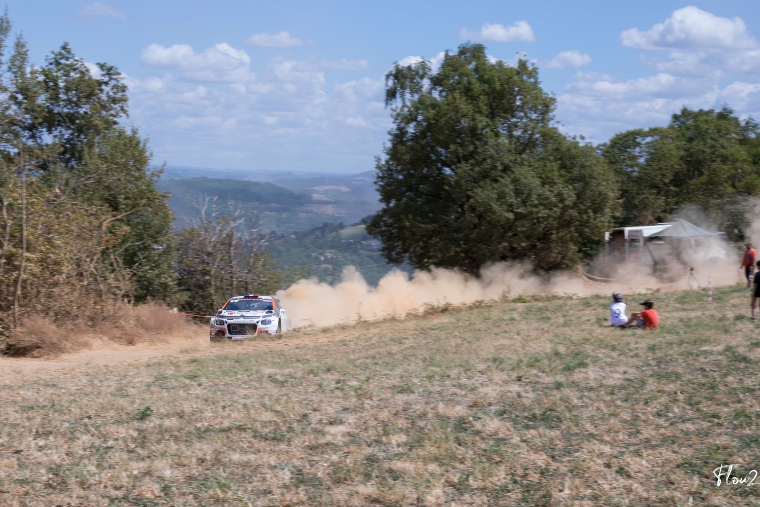img-4042-web-6879487d6db50284260386.jpg
